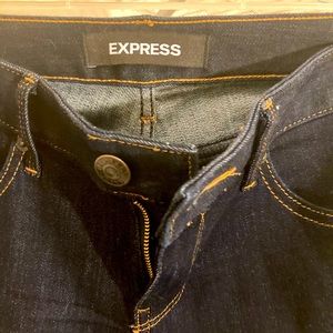 Never worn, dark washed Express jeans! Size 2L